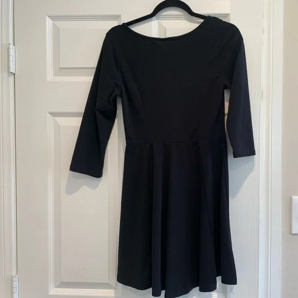 H&M Basic Black Fit and Flare Dress - Picture 3 of 7